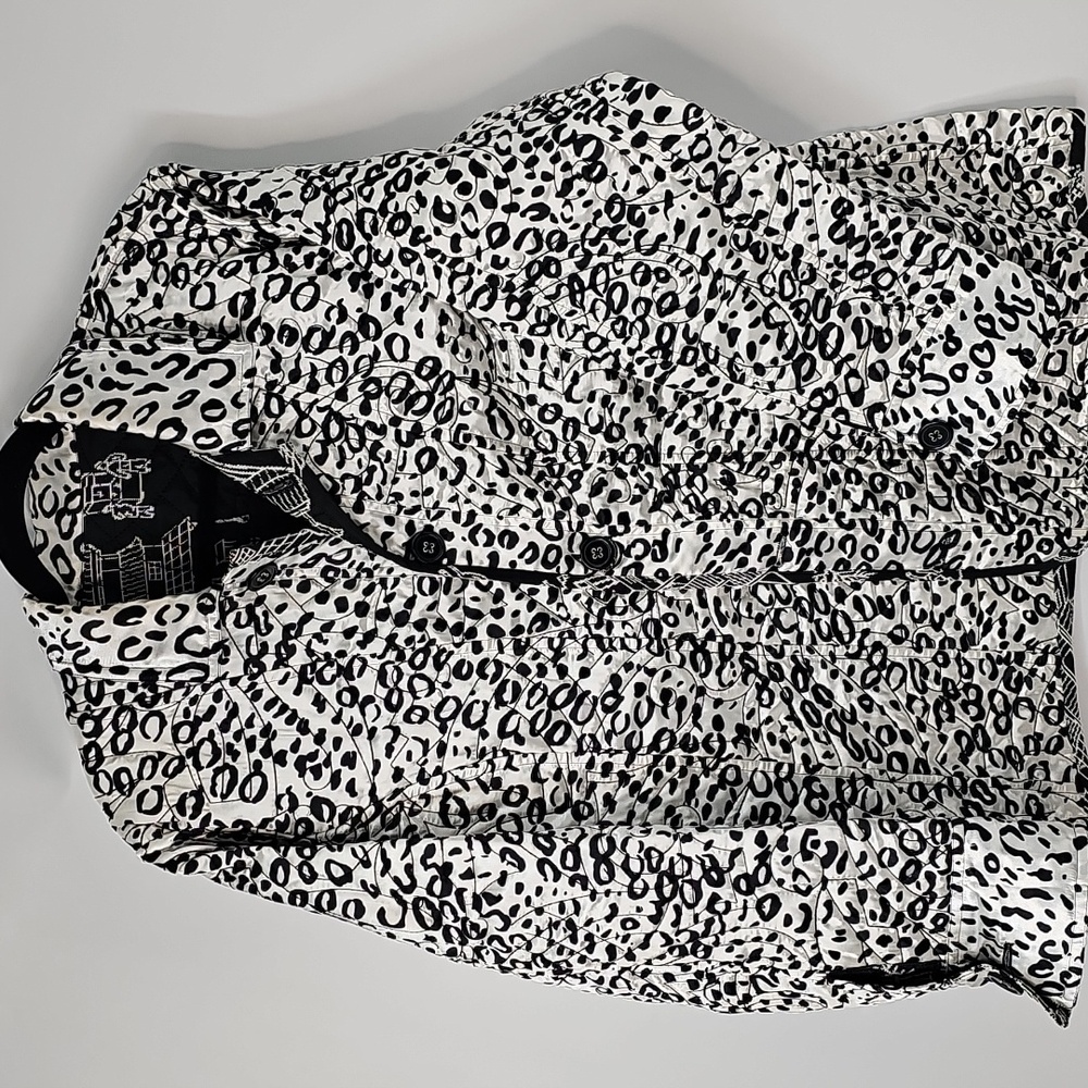 Vintage Quilted Art to Wear Unique Scenic Reversible  Black&White‎ Satiny Jacket